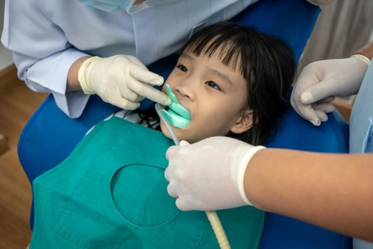 fluoride-treatment-to-protect-your-smile